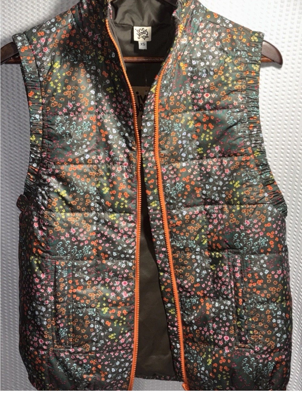 New Women’s Ivy Jane Quilted Zipper Vest- Green Floral - Size XS